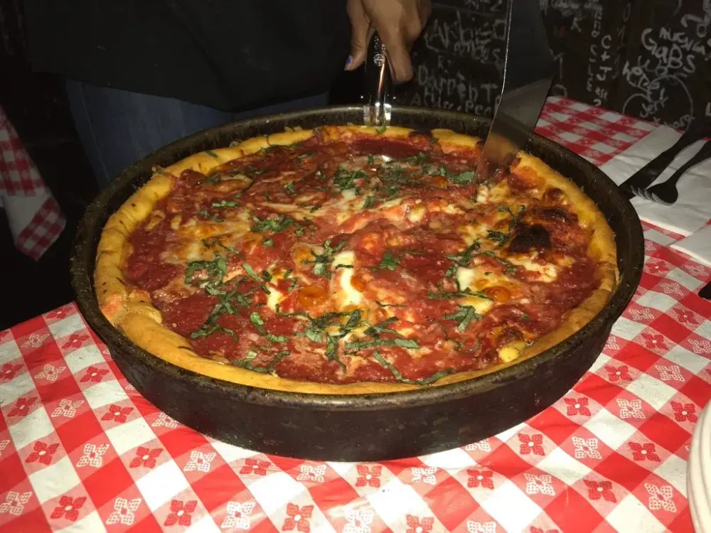 10 Best Places for Chicago Deep-Dish Pizza