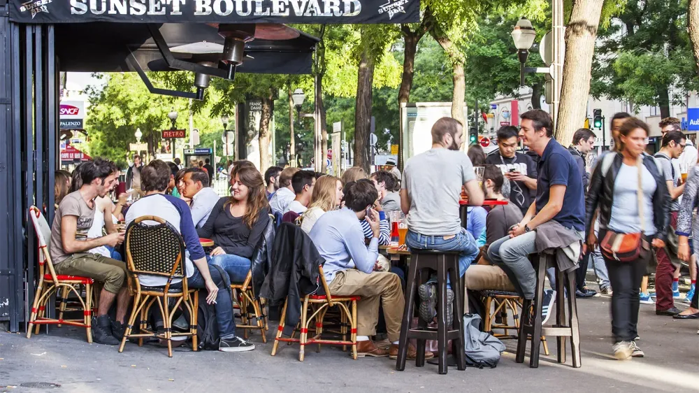 Blend In 10 Simple Ways to Blend in with Locals