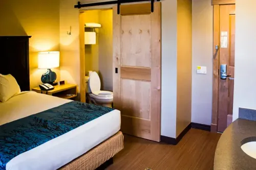 Canyon Lodge and Cabins interior standard room; Courtesy of Canyon Lodge and Cabins