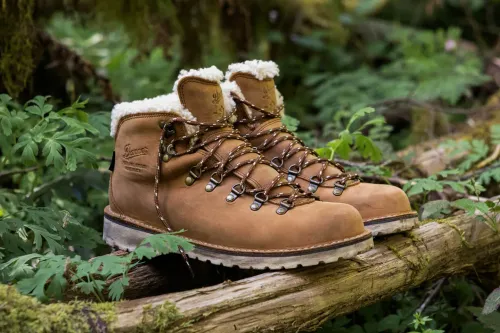 Woman's Mountain Pass Shearling