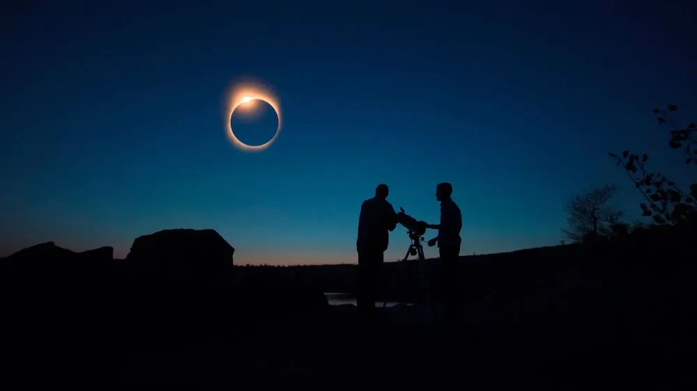 The Ultimate 2024 Total Solar Eclipse Guide: Where to Watch, Safety ...